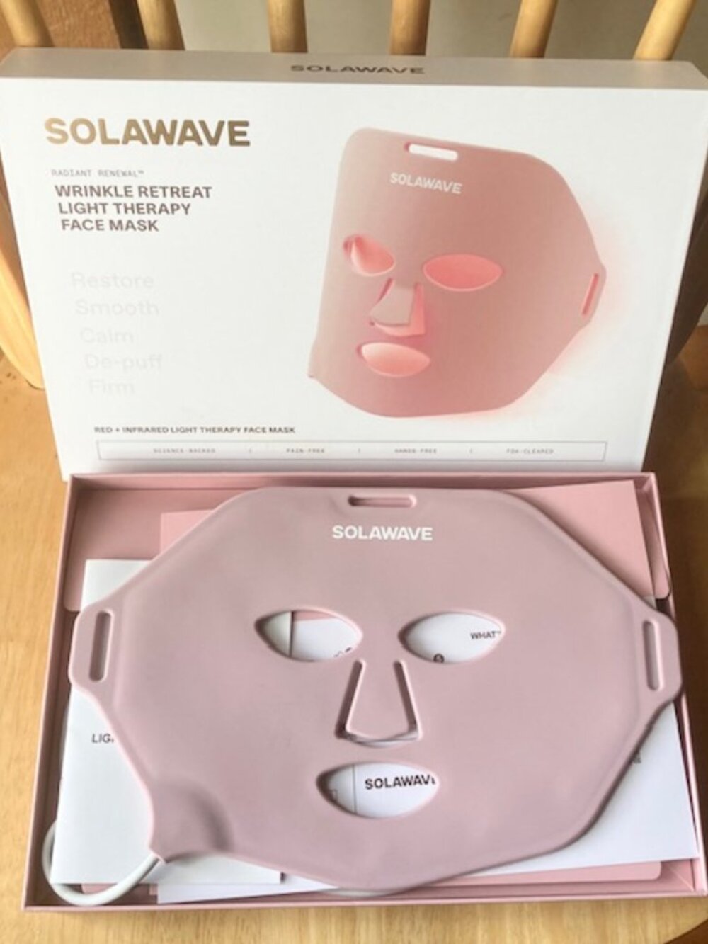 Solawave Wrinkle Retreat Light Therapy Face Mask